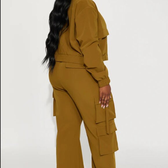 Two Piece Cargo Olive set - 1X - Picture 2 of 2